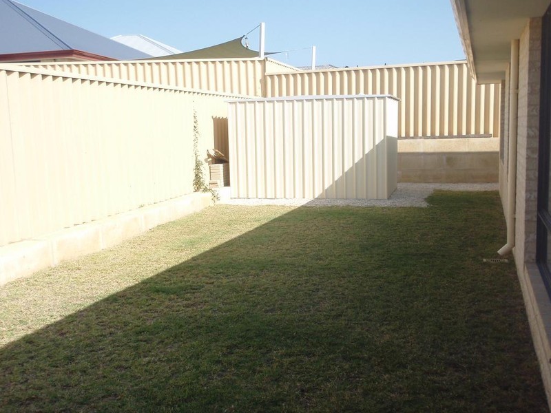 7 Chisholm Road, Dalyellup WA 6230