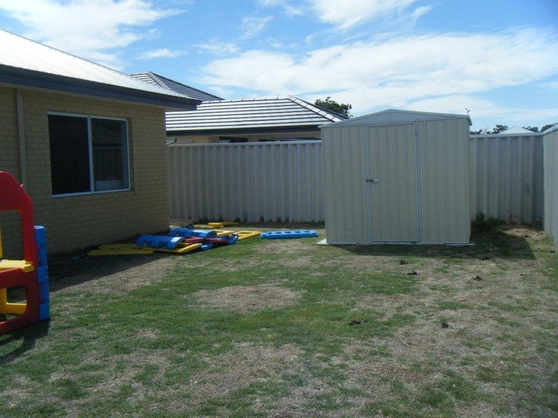 10 Shelley Street, Dalyellup WA 6230