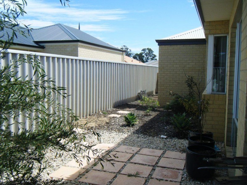 10 Shelley Street, Dalyellup WA 6230