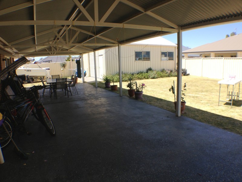 113 Leschenault Parade, Australind WA 6233