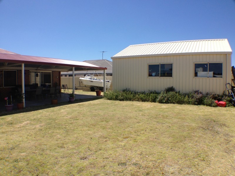 113 Leschenault Parade, Australind WA 6233