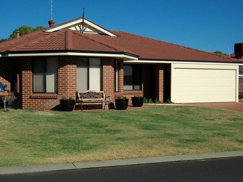 18 Lusitano Avenue, Eaton WA 6232