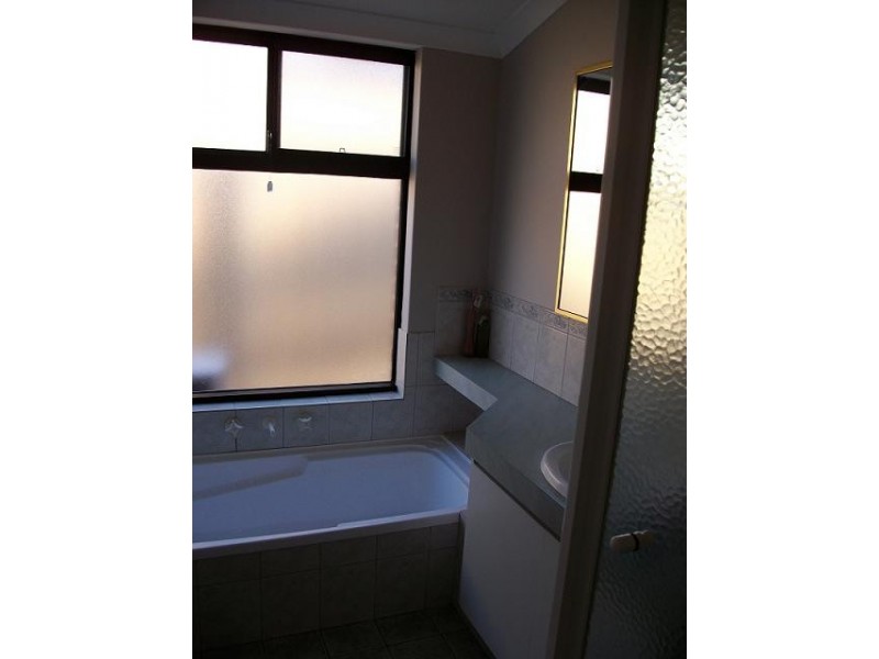 18 Lusitano Avenue, Eaton WA 6232