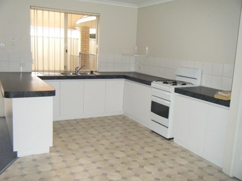 44 Bluewren Drive, Eaton WA 6232