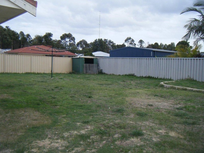 44 Bluewren Drive, Eaton WA 6232