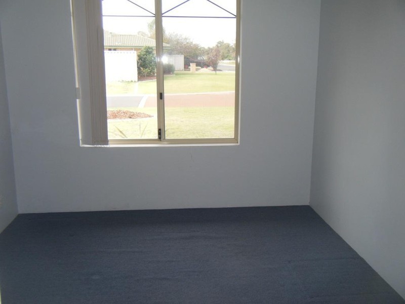 44 Bluewren Drive, Eaton WA 6232