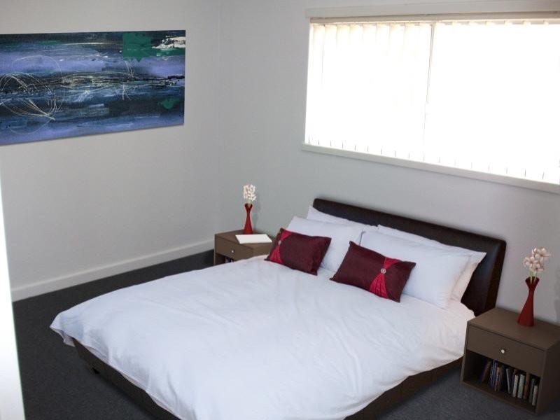2/2 Rand Court, Withers WA 6230