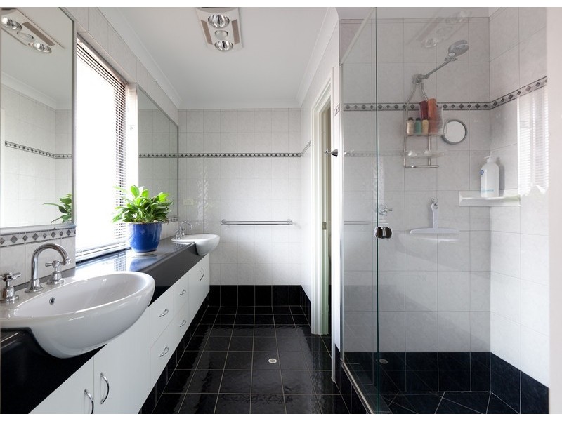 6 Isandra Bend, Glen Iris WA 6230