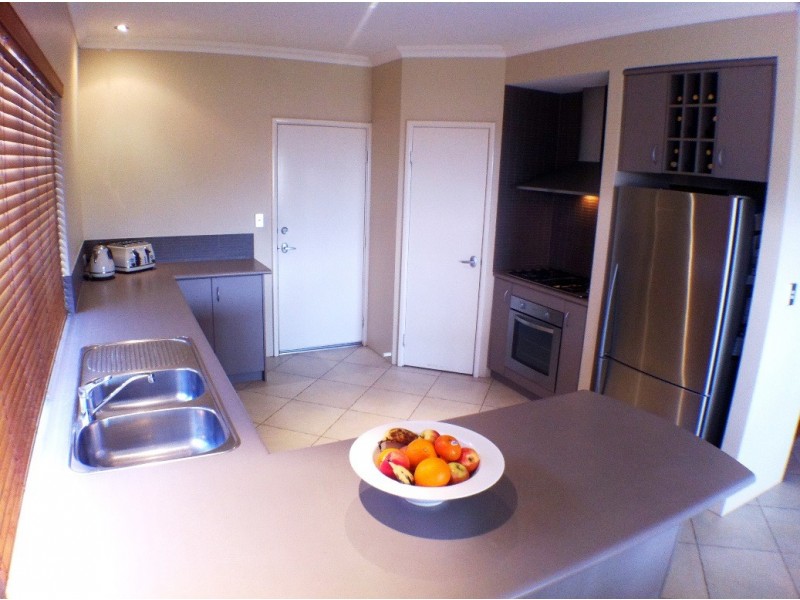 30 Peppermint Boulevard, College Grove WA 6230