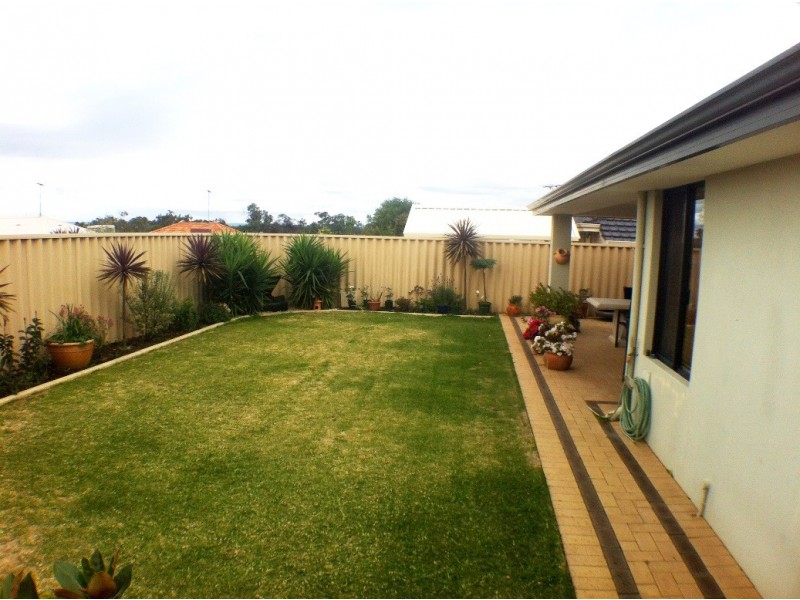 30 Peppermint Boulevard, College Grove WA 6230