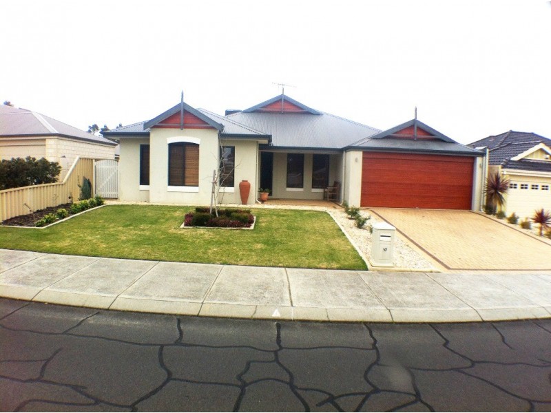 30 Peppermint Boulevard, College Grove WA 6230