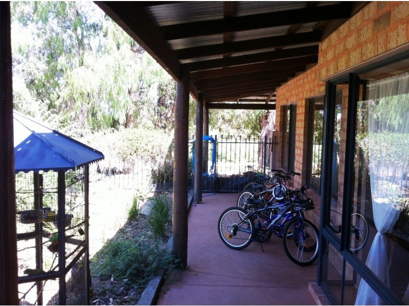 13 Hornibrook Road, Dalyellup WA 6230