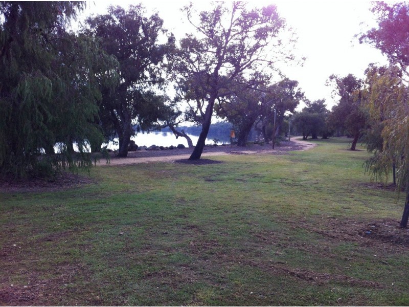 1/7 Hands Street, Eaton WA 6232