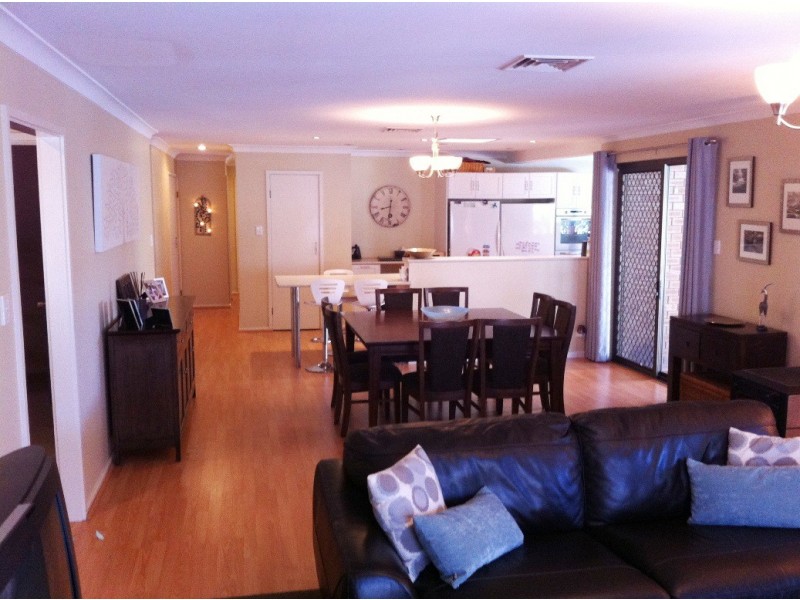 4 James Court, Eaton WA 6232