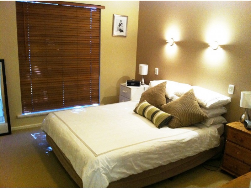 4 James Court, Eaton WA 6232