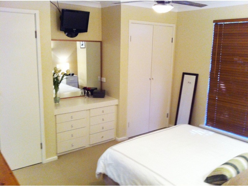 4 James Court, Eaton WA 6232