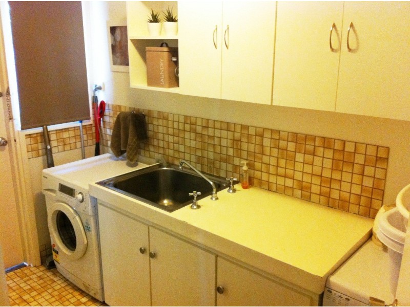 4 James Court, Eaton WA 6232