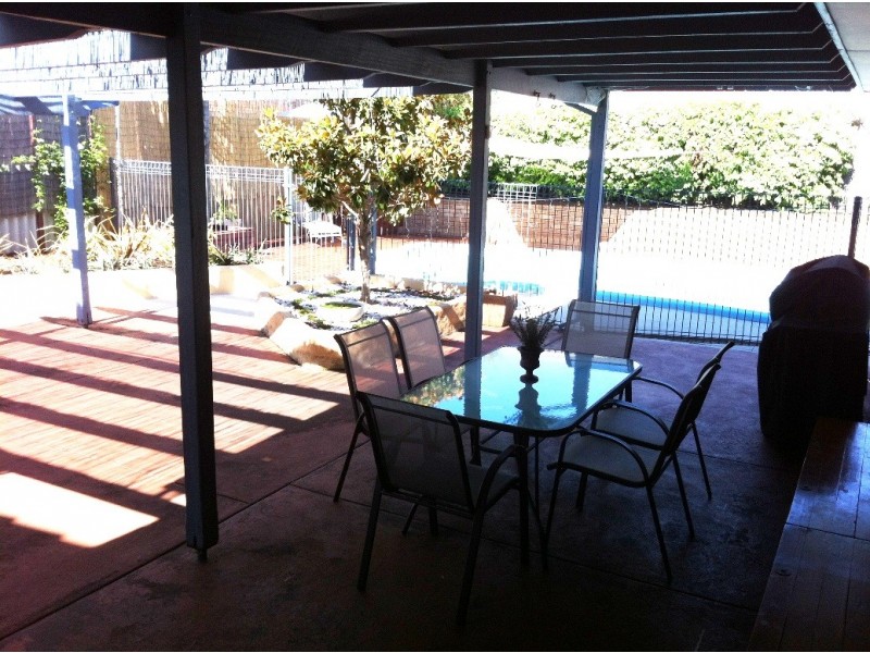 4 James Court, Eaton WA 6232