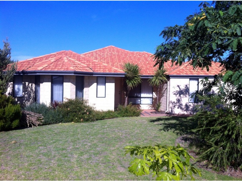 42 The Boulevard, Australind WA 6233