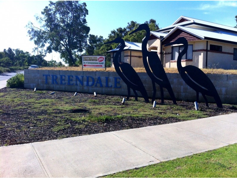 42 The Boulevard, Australind WA 6233