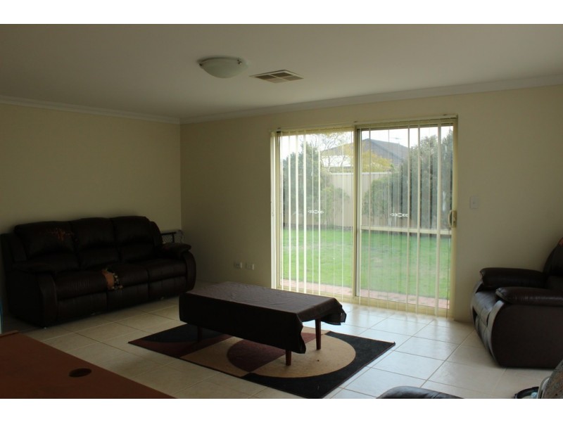 42 Perendale Loop, Eaton WA 6232