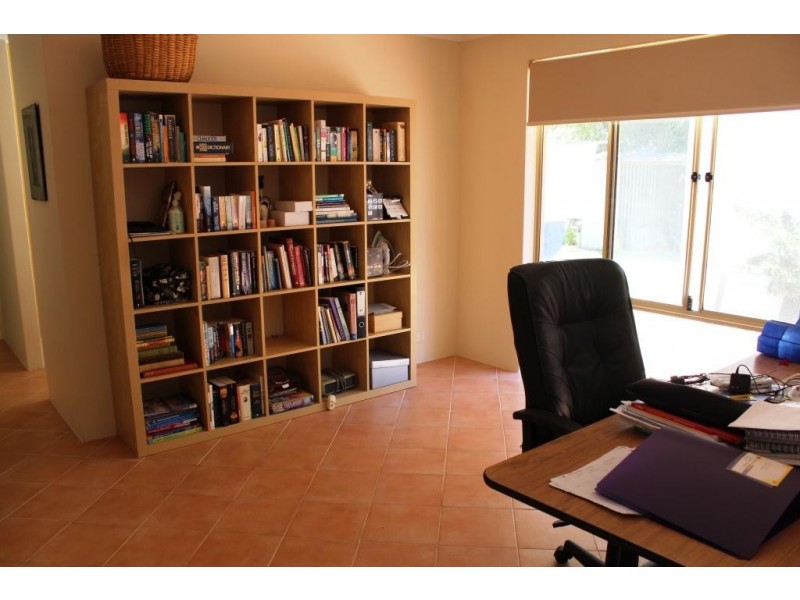 5 Green Way, Leschenault WA 6233