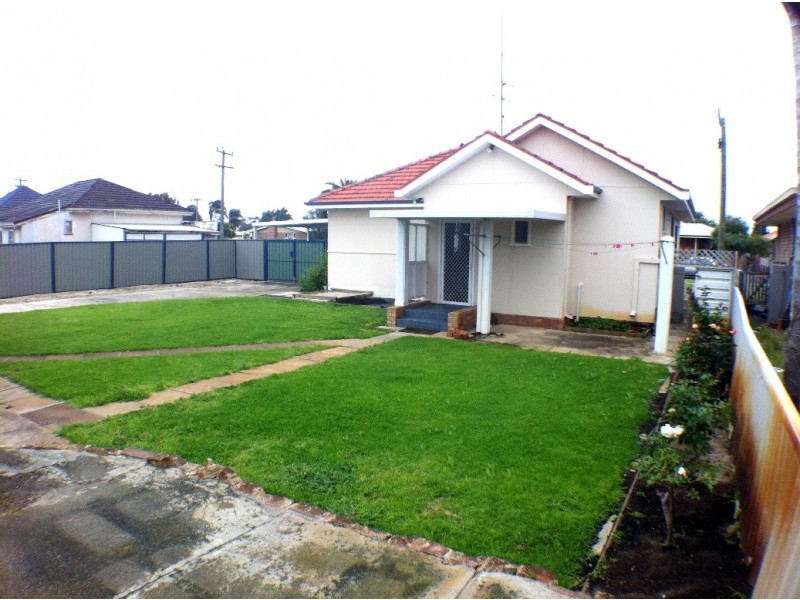 56 King Road, East Bunbury WA 6230