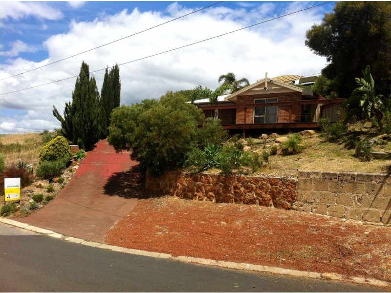 1 Lewis Place, Withers WA 6230