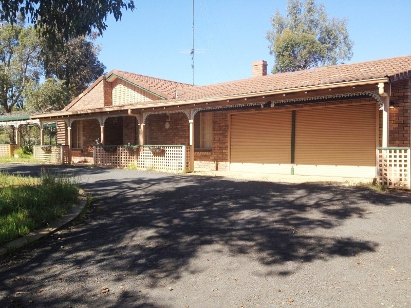 13 Crimp Crescent, Leschenault WA 6233