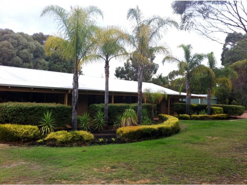 18 Hawkins Drive, Gelorup WA 6230