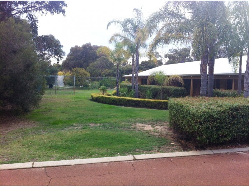 18 Hawkins Drive, Gelorup WA 6230