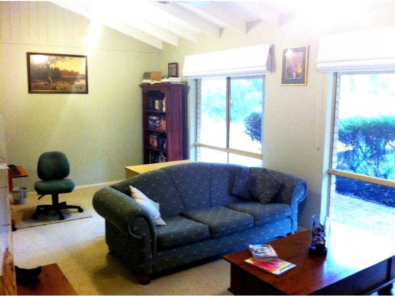 18 Hawkins Drive, Gelorup WA 6230