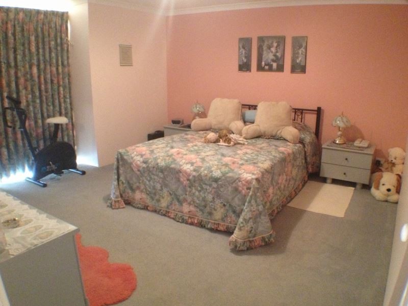 26 Wildflower Way, Leschenault WA 6233