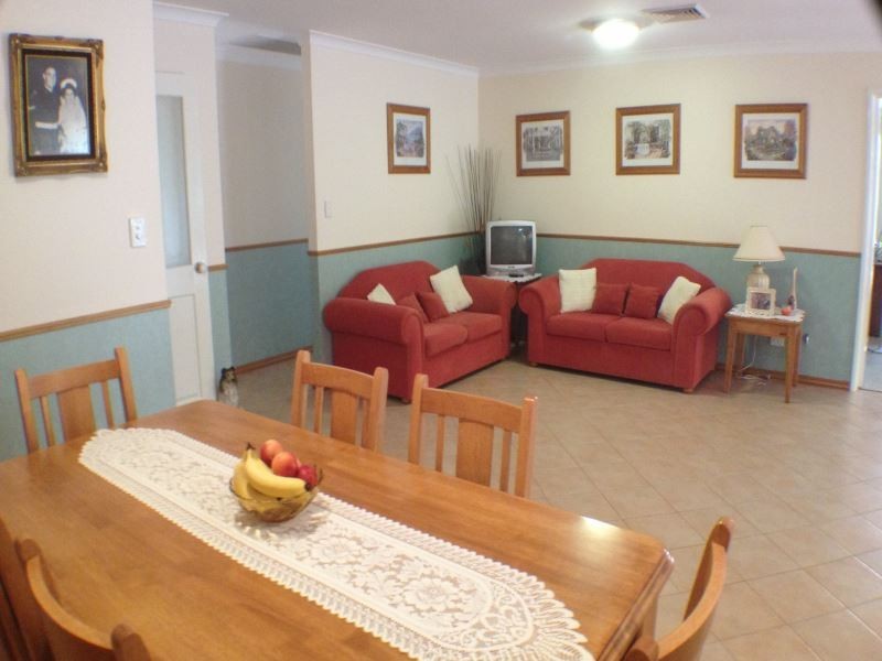 26 Wildflower Way, Leschenault WA 6233