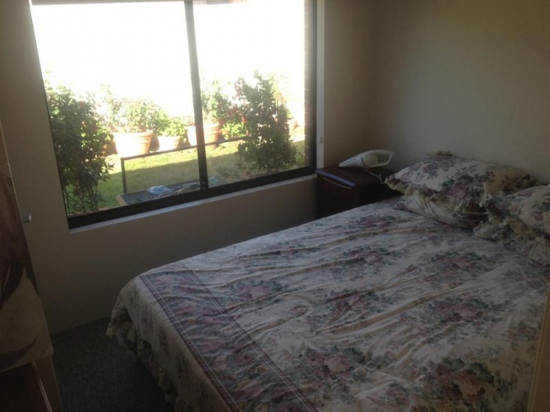 1/12 Nuytsia Avenue, Carey Park WA 6230