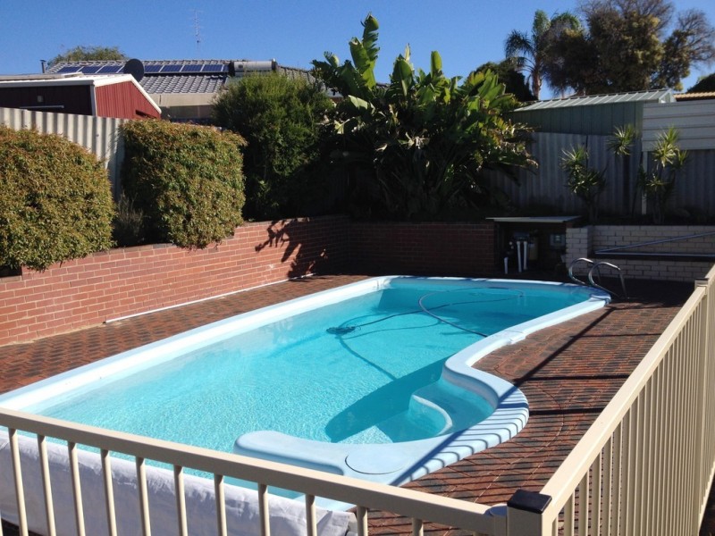 15 Crampton Avenue, Eaton WA 6232