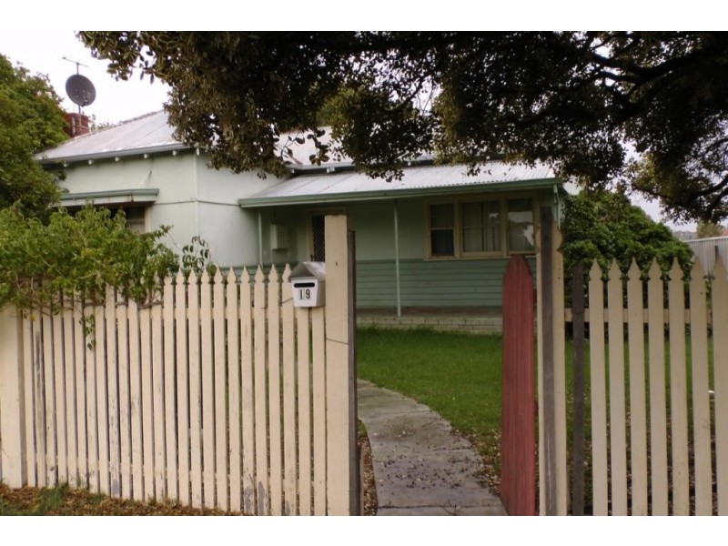19 Shenton Street, East Bunbury WA 6230