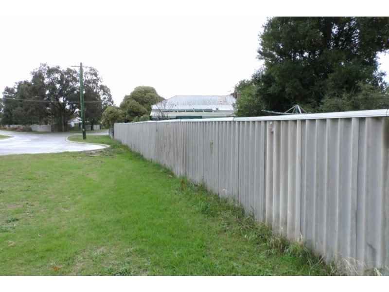 19 Shenton Street, East Bunbury WA 6230