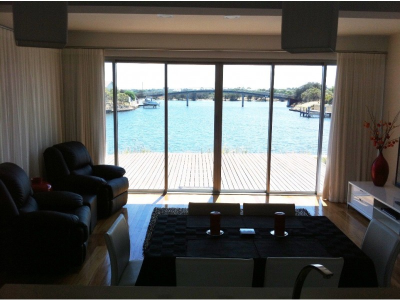 7b Basilica Place, Pelican Point WA 6230