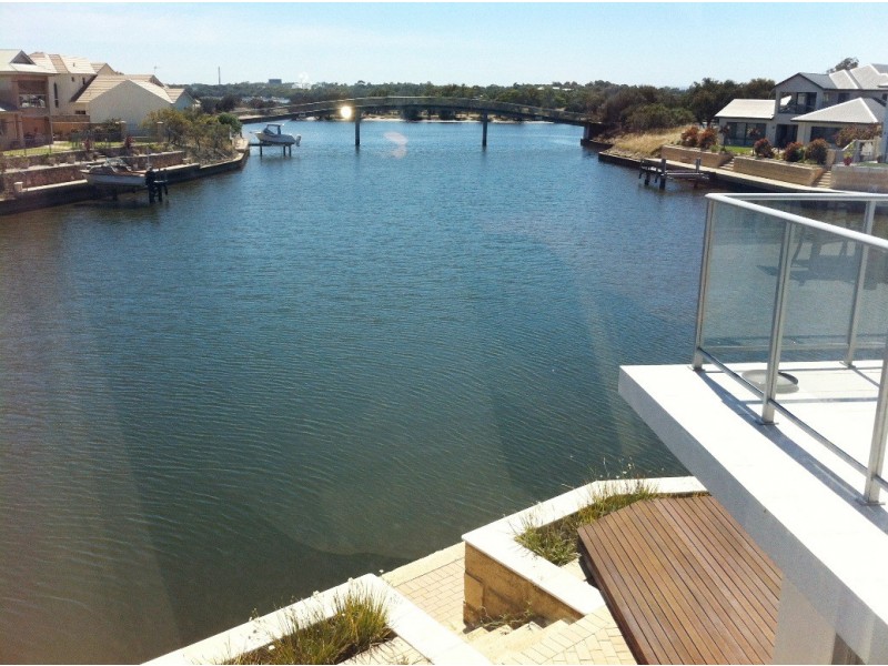 7b Basilica Place, Pelican Point WA 6230