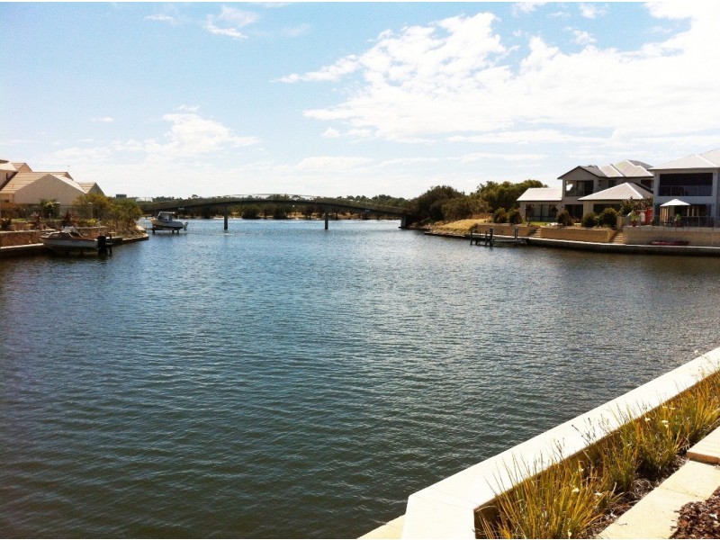 7b Basilica Place, Pelican Point WA 6230