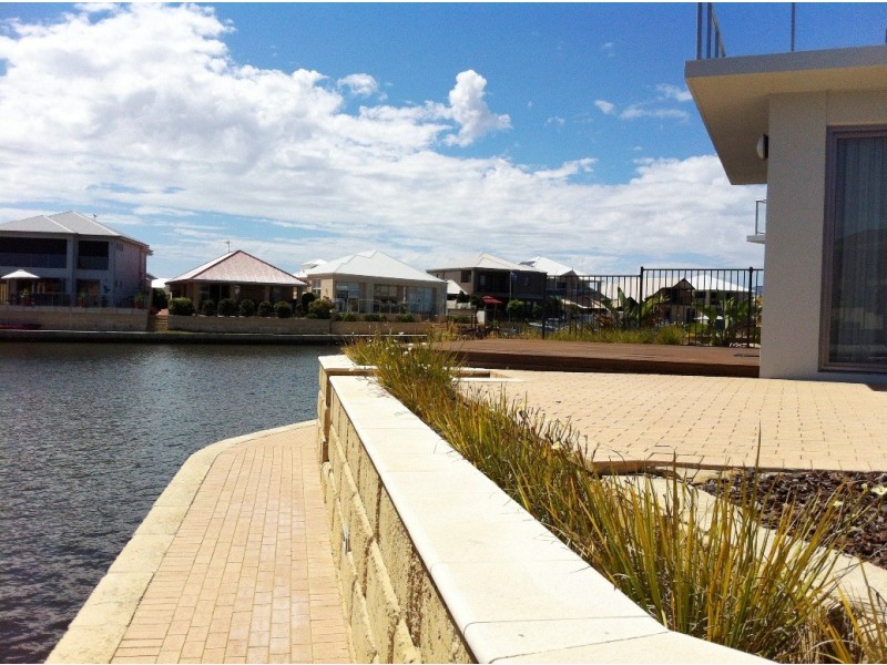 7b Basilica Place, Pelican Point WA 6230