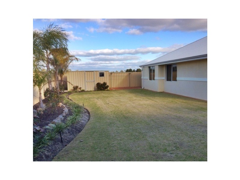 7 Aurora Street, Dalyellup WA 6230