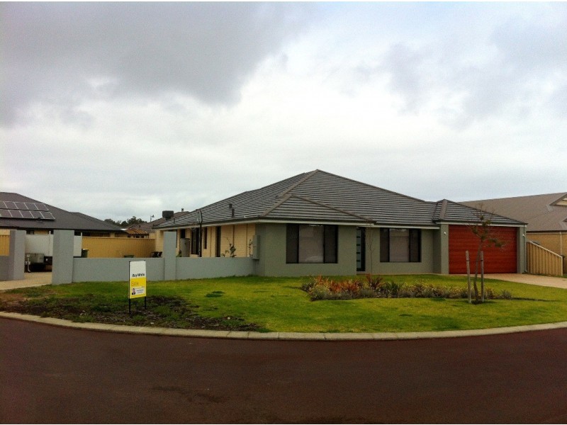 15 Clarence Crescent, Millbridge WA 6232