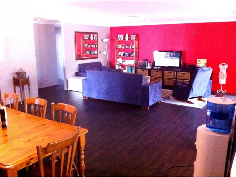 15 Clarence Crescent, Millbridge WA 6232