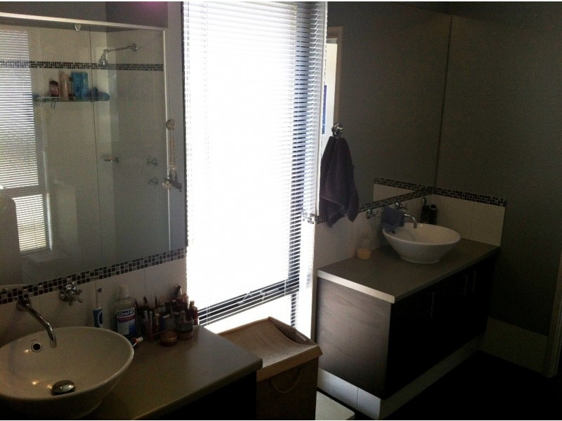 15 Clarence Crescent, Millbridge WA 6232