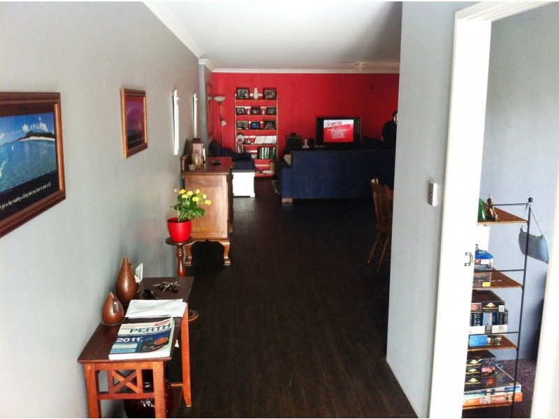 15 Clarence Crescent, Millbridge WA 6232