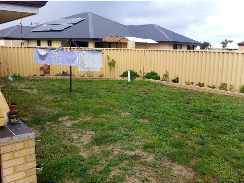 15 Clarence Crescent, Millbridge WA 6232