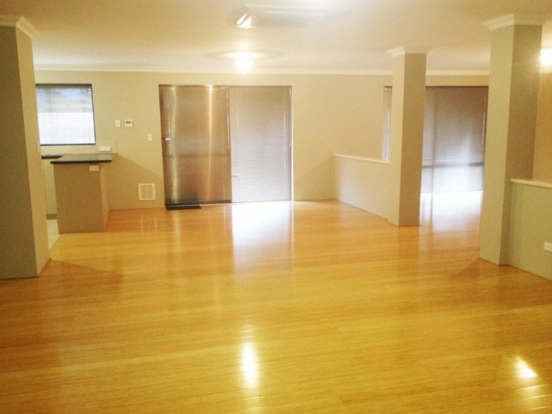 18 Blaxland Road, Dalyellup WA 6230