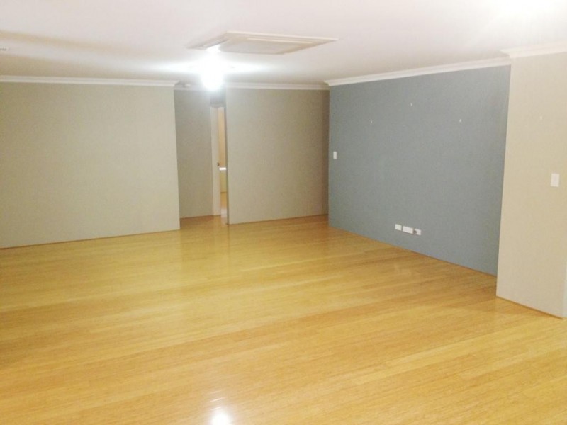 18 Blaxland Road, Dalyellup WA 6230